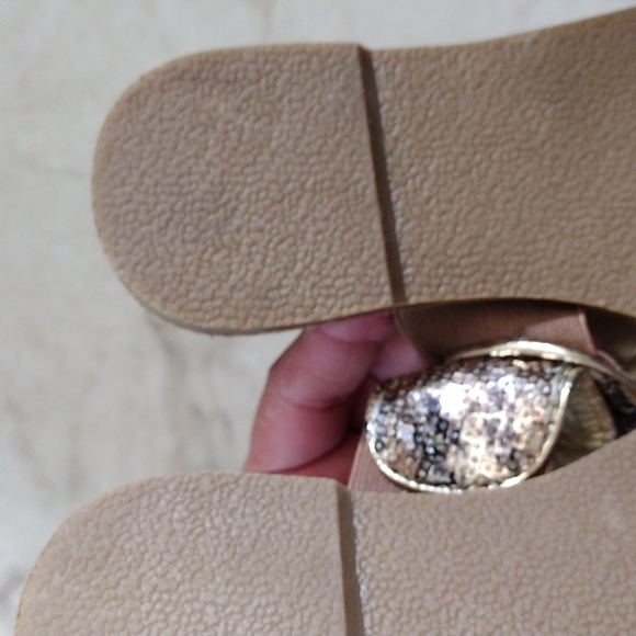 Laura Scott sandals. - Picture 5 of 8